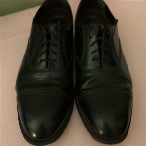Florsheim black dress shoes size 10 1/2